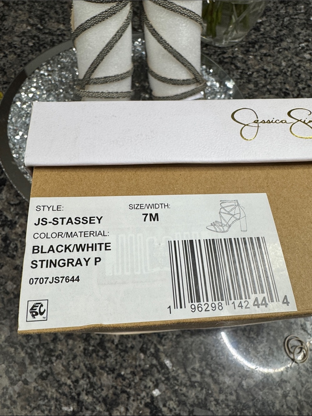 Jessica Simpson Black and Cream Textured Strappy Block Heel Sandal NEW 7 - Picture 15 of 15